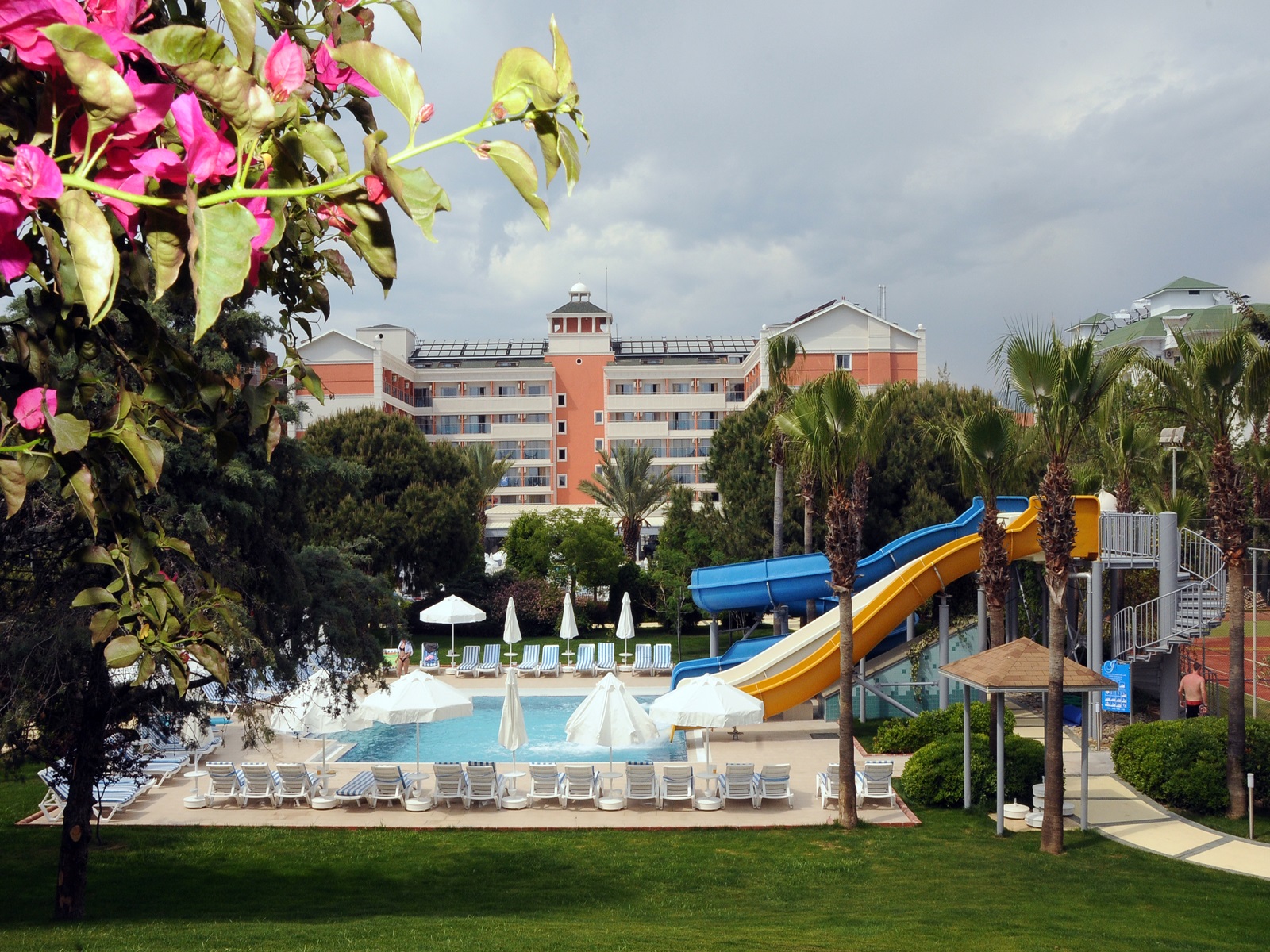 От София Insula Resort Superior EXCLUSIVE 5* - 8 дни в Анталия - Турската ривиера Ви очаква