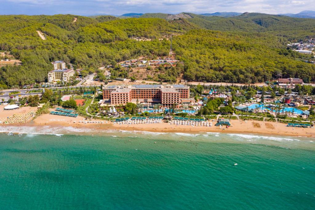 От Варна AQI Pegasos Royal 5* - 8 дни в Анталия - Турската ривиера Ви очаква